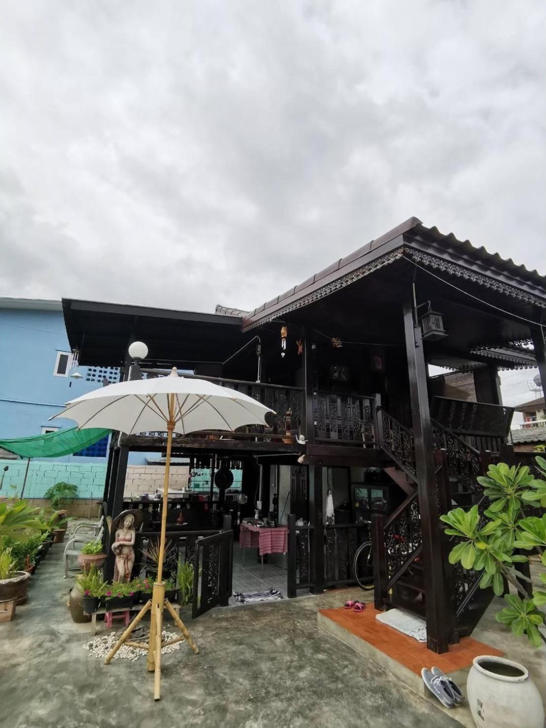 Guest house Huan Jaikaew *